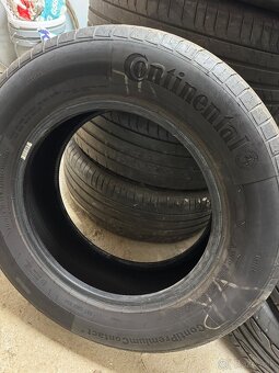 Continental 215/45 R16 - 3