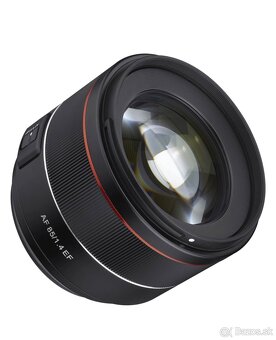 Samyang 85 mm ,1.4 f pre Canon Ef - 3