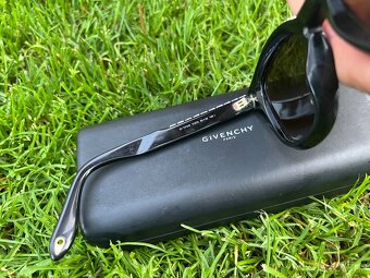 Givenchy - 3
