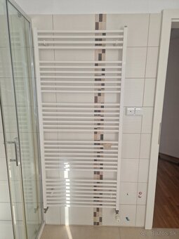 PREDÁM REBRÍKOVÝ KÚPELŇOVÝ RADIÁTOR  75 x 165 cm - 3