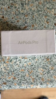 Apple AirPods Pro 2 - 3
