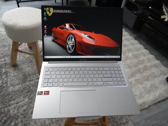 16" ASUS VIVO AMD 6x4.3GHz/ 16GB RAM/ 256GB SSD / AMD Grafi - 3