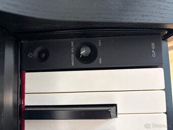 Digitalne piano Yamaha CLP525B + kreslo - 3