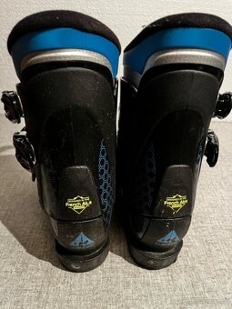 Lyže a lyžiarky rôzne veľkosti - 3