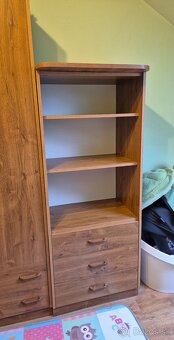 Predám drevené skrine - 3