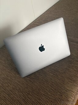 Macbook Air 2019, retina, 128 - 3