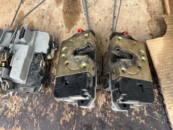 Zámky dverí Peugeot 206 - 3