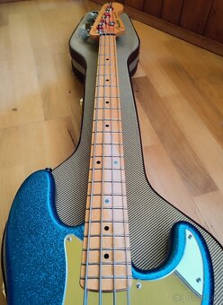 Fender Precision Bass - ZNÍŽENÁ CENA - 3