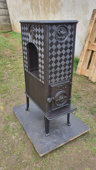 Liatinové kachle Jotul F 606 čierný lak - 3