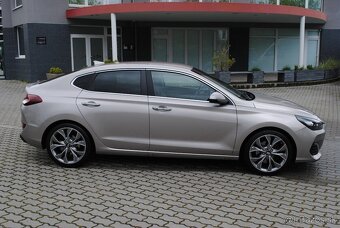 HYUNDAI I30 FASTBACK - PREDAJ AJ NA SPLÁTKY - 3