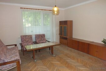 Ponúkame vám priestranný 2-izbový byt na Poštovej ulici v GA - 3