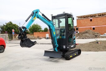 MINIBÁGER FORTREX 1,7 t - 3