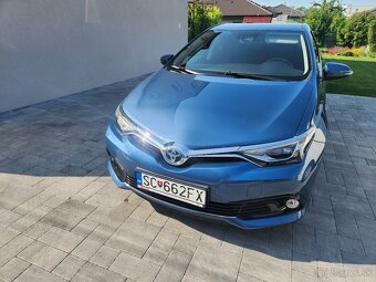 Predam Toyota Auris 1.8 hybrid - 3