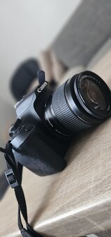 Canon eos2000d - 3
