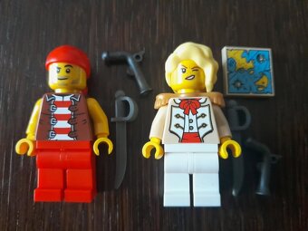 lego figurky z automatu : 21358 - 3
