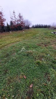 PREDAJ: Posledný voľný St. pozemok Sľažany s IS - 594 m2; - 3