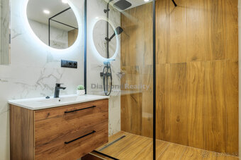 NA PREDAJ 3 IZBOVÝ BYT S LOGGIOU PO NOVEJ REKONŠTRUKCII | ŠK - 3