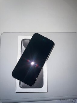 iPhone 15 pro 256GB natural titanium - 3