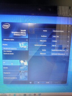 Toshiba Satellite C855-1UE - 3