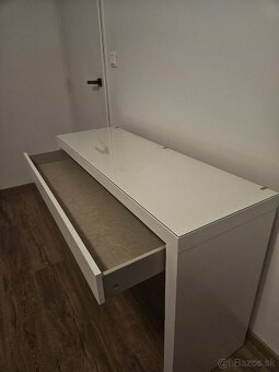 Toaletný stolík z IKEA - 3