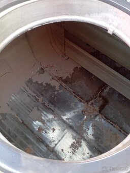 NÁDRŽ NEREZOVÁ 8000L  RV.2008 - 3