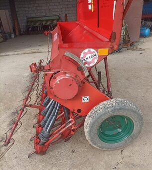 Sejačka Unia Famarol S025/3 - 3