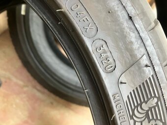 Michelin 235/40 R18 letné - 3