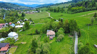 Beňuš-Gašparovo, nádherný pozemok 3251m2 s RD - pôvodný stav - 3