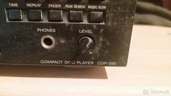 Sony CDP - 295: CD player. - 3