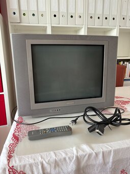 Darujem 25-ročný televízor Philips - 3