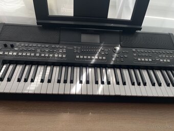 Yamaha psr sx600 - 3