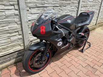 YAMAHA R6 - 3