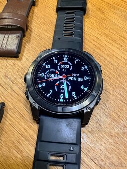 Garmin Fenix 8 Sapphire AMOLED – Carbon Gray Titanium, 51 mm - 3