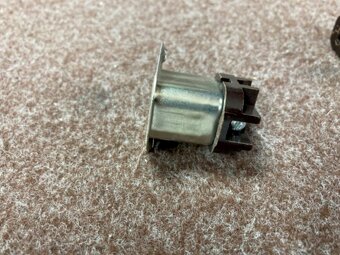 Predám REMOS TESLA konektory - 3