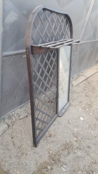 Retro vešiaková stena-50eur - 3