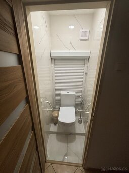 Prenájom 2-izbového bytu s balkónom v centre SNV - 3