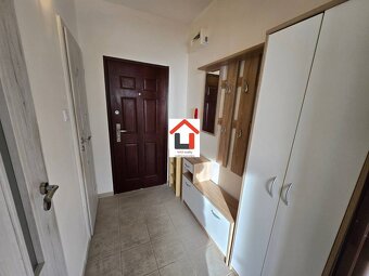 NÁJOM OD 1.MARCA : 1 izbový byt s loggiou v Komárne/CENTRUM - 3