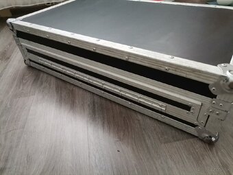 Flight case - 3