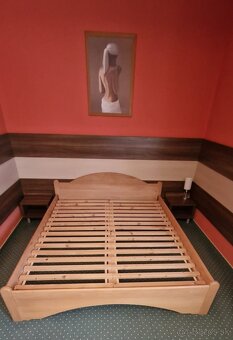 Masívna manželská posteľ plus matrace a rošty - 3