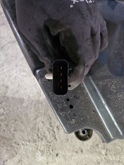 Jaguar XF 250 subwoofer - 3