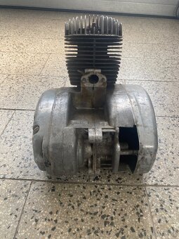 Motor čz 125 476 - 3