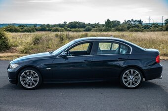 BMW E90 330i N52 6q Manuál - 3