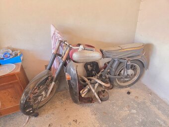 Jawa 250 - 3