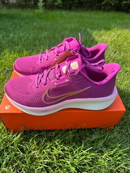 Bezecke tenisky Nike Quest - 3