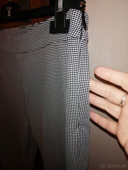Elegantne 3/4ťové nohavice veľkosť M - 3