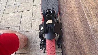 Elektricka kolobezka Xiaomi Scooter Pro - 3