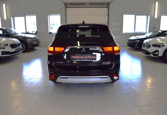 Mitsubishi Outlander 2.4 PHEV Plug-in hyb MAX.VÝBAVA 4x4-DPH - 3