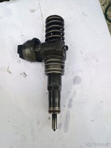Vstrekovac 038130073BH,038130073RX - 3