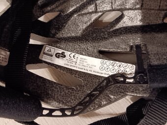 Predám cyklistickú prilbu - 3