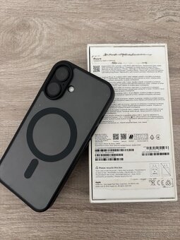 Apple Iphone 16 - 3